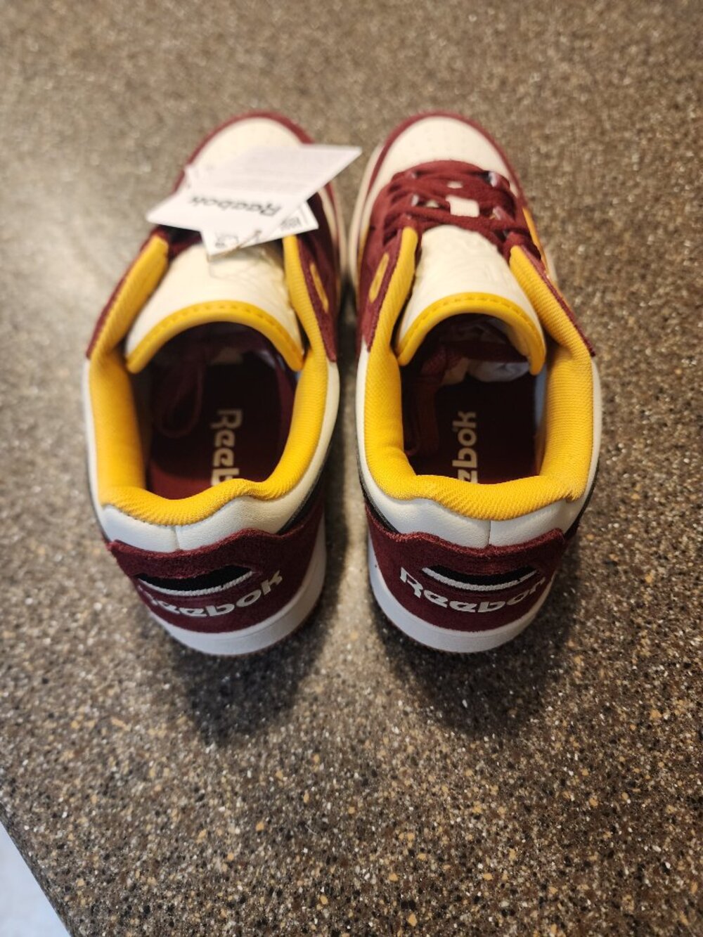 Reebok Size 7 - Picture 5 of 8
